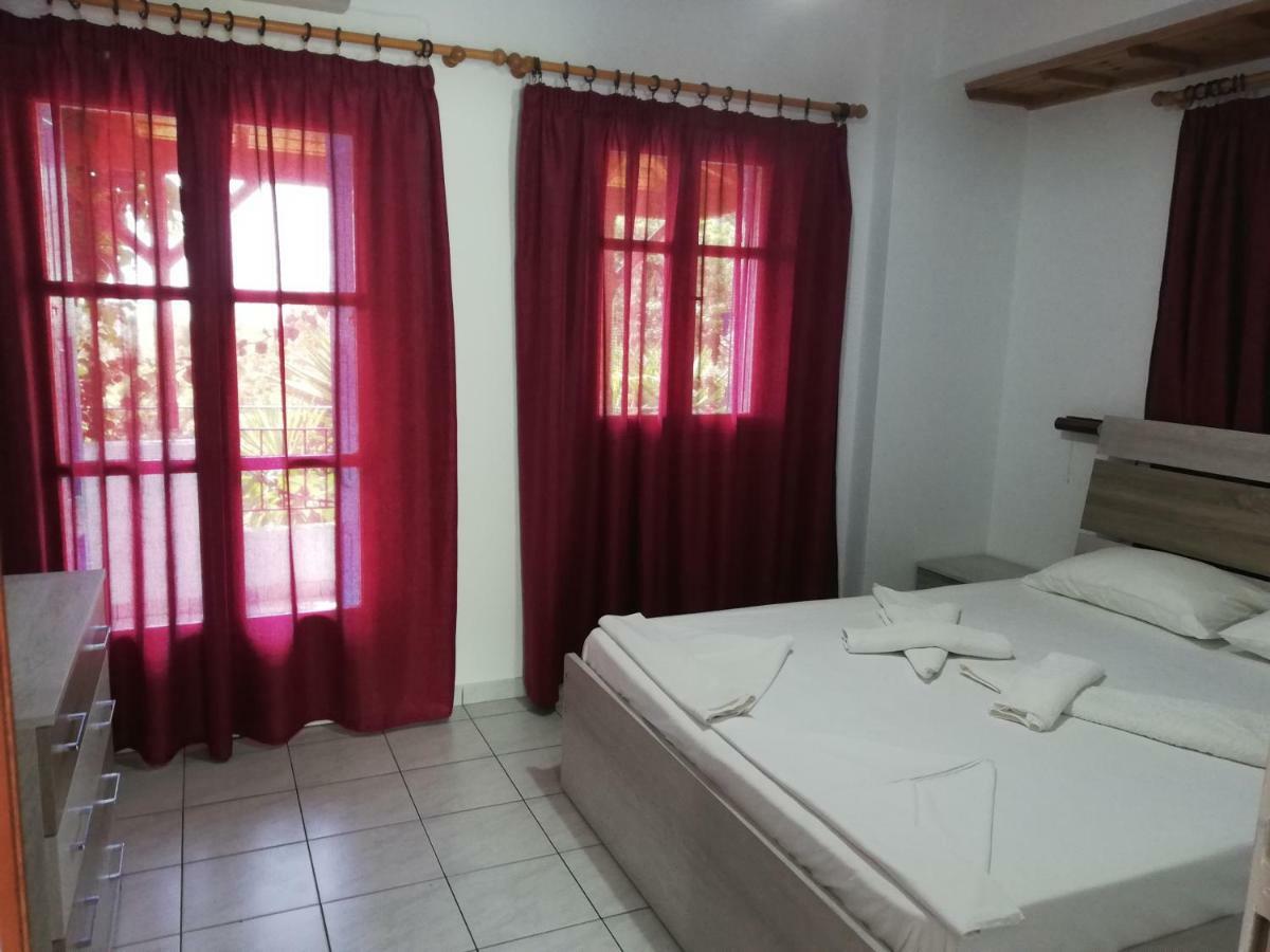 Apartments Jota Marathokampos